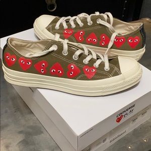 Barely worn unisex comme des garçons play sneakers